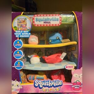 SQUISHMALLOWS SQUISHVILLE MALL PLUSH PLAYSET